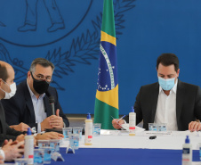 O governador Carlos Massa Ratinho Junior assina  nesta terça-feira (31)  novos contratos com Hospitais Filantrópicos, Santa Casa de Cambé,  Hospital Sao Rafael de Rolândia e Hospital  Cristo Rei de Ibiporã.  31/08/2021 - Foto: Geraldo Bubniak/AEN
