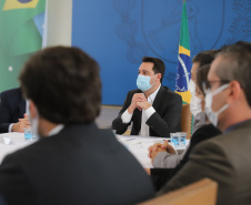 O governador Carlos Massa Ratinho Junior assina  nesta terça-feira (31)  novos contratos com Hospitais Filantrópicos, Santa Casa de Cambé,  Hospital Sao Rafael de Rolândia e Hospital  Cristo Rei de Ibiporã.  31/08/2021 - Foto: Geraldo Bubniak/AEN
