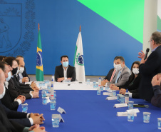 O governador Carlos Massa Ratinho Junior assina  nesta terça-feira (31)  novos contratos com Hospitais Filantrópicos, Santa Casa de Cambé,  Hospital Sao Rafael de Rolândia e Hospital  Cristo Rei de Ibiporã. Na foto, o deputado Estadual Tercilio Turini.   31/08/2021 - Foto: Geraldo Bubniak/AEN