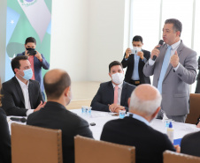 O governador Carlos Massa Ratinho Junior assina  nesta terça-feira (31)  novos contratos com Hospitais Filantrópicos, Santa Casa de Cambé,  Hospital Sao Rafael de Rolândia e Hospital  Cristo Rei de Ibiporã. Na foto, o deputado estadual Cobra Reporter . 31/08/2021 - Foto: Geraldo Bubniak/AEN