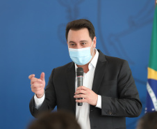 O governador Carlos Massa Ratinho Junior assina  nesta terça-feira (31)  novos contratos com Hospitais Filantrópicos, Santa Casa de Cambé,  Hospital Sao Rafael de Rolândia e Hospital  Cristo Rei de Ibiporã.  31/08/2021 - Foto: Geraldo Bubniak/AEN