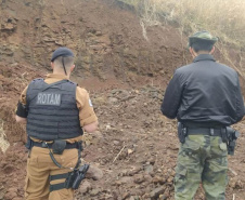 Policiais e agentes do IAT aplicam mais de R$ 1 milhão de multas e quatro pessoas são presas durante a Operação Nascente Viva  -  Curitiba, 31/08/2021  -  Foto: PMPR