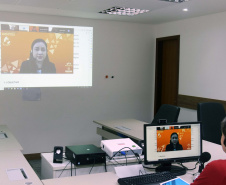 A Secretaria de Saúde, por meio da Escola de Saúde Pública, iniciou nesta quarta-feira (1º) o II Seminário Integrado de Qualidade e Segurança do Paciente, que segue até sexta-feira (3). Especialistas de várias áreas participam do evento virtual, que está sendo transmitido pelo canal youtube.com/espprvirtual    - Foto: Américo Antonio/SESA