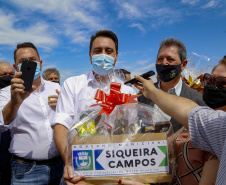 O governador Carlos Massa Ratinho Junior vistoriou, nesta quinta-feira (2), as obras de recapeamento asfáltico da pista do Aeroporto Municipal Aguinaldo Pereira Lima, em Siqueira Campos, região do Norte Pioneiro.   - Siqueira Campos, 02/09/2021  -  Foto: Gilson Abreu/AEN