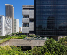 O Museu Oscar Niemeyer (MON) inaugura no dia 9 de setembro, na Sala 1, a exposição “Concursos como Prática: A Presença da Arquitetura Paranaense”. É o resultado de uma pesquisa que levantou a importante presença do Paraná com projetos premiados nos concursos nacionais e internacionais de arquitetura realizados nas últimas seis décadas. - Foto: MON