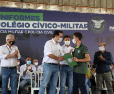 Governador entrega novos uniformes para alunos da escola cívico-militar de Jandaia do Sul  -  Jandaia do Sul, 03/09/2021  -  Foto: Ari Dias/AEN