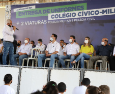 Governador entrega novos uniformes para alunos da escola cívico-militar de Jandaia do Sul  -  Jandaia do Sul, 03/09/2021  -  Foto: Ari Dias/AEN