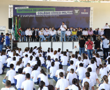 Governador entrega novos uniformes para alunos da escola cívico-militar de Jandaia do Sul  -  Jandaia do Sul, 03/09/2021  -  Foto: Ari Dias/AEN