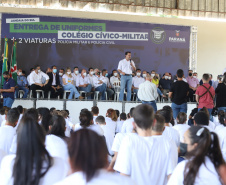 Governador entrega novos uniformes para alunos da escola cívico-militar de Jandaia do Sul  -  Jandaia do Sul, 03/09/2021  -  Foto: Ari Dias/AEN