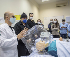 Os Hospitais Universitários Estaduais do Paraná reforçaram o combate à pandemia, disponibilizando, entre outras ações, centenas de leitos exclusivos para pacientes acometidos pela Covid-19, a síndrome respiratória aguda grave causada pelo novo coronavírus.  -  Curitiba, 03/09/2021  -  Foto: SETI