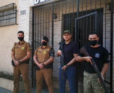 O Departamento Penitenciário do Paraná lançou nesta sexta-feira (3), a Operação Ordem e Progresso, que tem como objetivo reforçar a segurança de cadeias públicas e penitenciárias por meio de revistas gerais durante o feriado prolongado. Até o dia 7 de setembro, forças de segurança atuarão de forma integrada na busca de materiais ilícitos e na análise das estruturas físicas.  -  Curitiba, 03/09/2021  -  Foto: Depen-PR