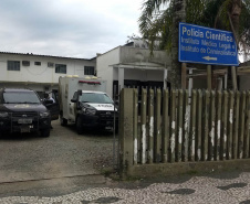 A Polícia Científica do Paraná está reforçando o atendimento neste feriado de Independência. Desde sexta-feira (03/09), o reforço 24 horas de profissionais e viaturas para os atendimentos de perícia oficial acontecem nos municípios de Matinhos, Pontal do Paraná e Guaratuba, no litoral do Estado, e também em Paranavaí, na região Noroeste. -  Curitiba, 04/09/2021  -  Foto: Polícia Científica do Paraná/SESP