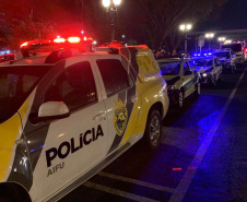 A Ação Integrada de Fiscalização Urbana (AIFU) fechou 13 pontos comerciais, dispersou mais de 2,2 mil pessoas e os integrantes municipais da equipe aplicaram mais de R$ 760 mil em multas. As ações aconteceram entre a noite de sexta-feira (03/09) e a madrugada deste domingo (05/09) em diversos bairros de Curitiba, na Capital do estado. -  Curitiba, 05/09/2021  -  Foto: SESP-PR