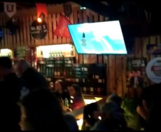Quatro estabelecimentos comerciais foram interditados pelos integrantes da Ação Integrada de Fiscalização Urbana (AIFU) entre a noite de segunda-feira (06/09) e a madrugada desta terça-feira (07/09), em Curitiba.  -  Curitiba, 07/09/2021  -  Foto: SESP-PR