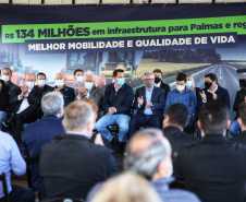 O governador Carlos Massa Ratinho Junior esteve nesta quinta-feira (9) em Palmas para o lançamento da pedra fundamental da pavimentação em concreto rígido de um trecho de 59,55 quilômetros da rodovia, além da implantação de 12,39 quilômetros de terceiras faixas.  - Palmas, 09/09/2021  -  Foto: José Fernando Ogura/AEN