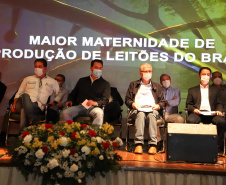  O governador Carlos Massa Ratinho Junior participou, nesta sexta-feira (10), do lançamento da Agro Laranjeiras, nova empresa de desmamados que fará um investimento inicial de R$ 377 milhões no Estado.  Laranjeiras do Sul, 10/09/2021  -  Foto: Ari Dias/AEN