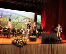  O governador Carlos Massa Ratinho Junior participou, nesta sexta-feira (10), do lançamento da Agro Laranjeiras, nova empresa de desmamados que fará um investimento inicial de R$ 377 milhões no Estado.  Laranjeiras do Sul, 10/09/2021  -  Foto: Ari Dias/AEN