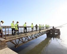 As obras e projetos em desenvolvimento nos portos do Paraná foram apresentados, nesta sexta-feira (10), para representantes da Agência Nacional de Transportes Terrestres (ANTT) e ministérios da Infraestrutura (Minfra) e Economia. A comitiva nacional visitou a sede administrativa da administração dos portos de Paranaguá e Antonina com o Grupo de Trabalho do Plano Estadual Ferroviário (GT Ferrovias).  -  Paranaguá, 10/09/2021  -  Foto: Claudio Neves/Portos do Paraná