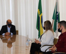 A Secretaria de Estado da Fazenda entregou nesta segunda-feira (13) os prêmios do último sorteio do Programa Nota Paraná. Na ocasião, compareceram as contribuintes de Curitiba ganhadoras dos prêmios máximos de R$ 1 milhão e R$ 200 mil reais e também representantes das entidades sociais que foram contempladas.  -  Curitiba, 13/09/2021  -  Foto: SEFA