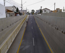 A Coordenação da Região Metropolitana de Curitiba (Comec) entregou nesta segunda-feira (13) a trincheira da Rua Arapongas, no cruzamento com a Avenida das Torres, em São José dos Pinhais. 
Foto Gilson Abreu/AEN
