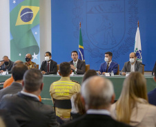 O governador Carlos Massa Ratinho Junior assina nesta quarta-feira (15), o decreto da última etapa de transferência de custódia dos presos das carceragens da Polícia Civil para a gestão plena do Departamento Penitenciário do Paraná (DEPEN). 15/09/2021 -
 Foto: Gilson Abreu/AEN