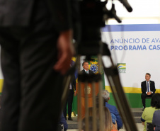 O governo federal anunciou nesta quarta-feira (15) mudanças nas diretrizes do programa Casa Verde e Amarela que deverão facilitar a aquisição de casa própria pela população de todo o País e em especial do Paraná, que possui a maior parceria vigente em habitação com a União. O evento em que foram apresentados os detalhes foi realizado em Brasília e teve a participação do vice-governador Darci Piana e do diretor-presidente da Cohapar, Jorge Lange. Foto: Camila Tonett