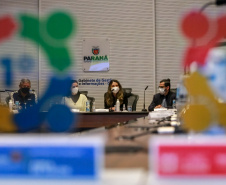 Representantes das três entidades sociais vencedoras do Prêmio Ação Solidária Paraná de 2020 foram recebidos no Palácio Iguaçu, nesta quinta-feira (16), para a entrega do troféu e certificado de reconhecimento da competição de solidariedade promovida pelo Governo do Estado