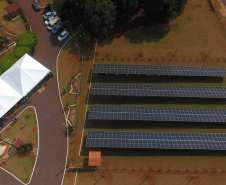 Secretários de Estado participaram, nesta quinta-feira (17), da inauguração da Usina Fotovoltaica Nelson Paludo, em Assis Chateaubriand. O chefe da Casa Civil, Guto Silva, e os secretários de Estado do Desenvolvimento Sustentável e do Turismo, Márcio Nunes, e da Agricultura e do Abastecimento, Norberto Ortigara, destacaram os benefícios de uma usina solar para os agricultores e também ao meio ambiente.  -  Assis Chateaubriand, 17/09/2021  -  Foto: SEDEST