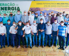 Secretários de Estado participaram, nesta quinta-feira (17), da inauguração da Usina Fotovoltaica Nelson Paludo, em Assis Chateaubriand. O chefe da Casa Civil, Guto Silva, e os secretários de Estado do Desenvolvimento Sustentável e do Turismo, Márcio Nunes, e da Agricultura e do Abastecimento, Norberto Ortigara, destacaram os benefícios de uma usina solar para os agricultores e também ao meio ambiente.  -  Assis Chateaubriand, 17/09/2021  -  Foto: SEDEST