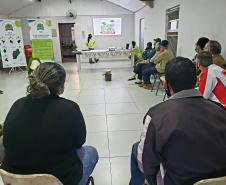 A Portos do Paraná promoveu na quinta-feira (16), na bacia hidrográfica do Baixo Rio Cachoeira, em Antonina, uma reunião com agricultores locais sobre o Programa de Recuperação de APPs Degradadas (PRAD).  - Paranaguá, 17/09/2021  -  Foto: Pierpaolo Notta/Portos do Paraná