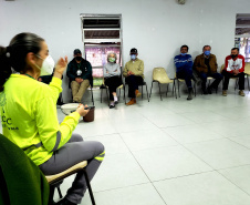 A Portos do Paraná promoveu na quinta-feira (16), na bacia hidrográfica do Baixo Rio Cachoeira, em Antonina, uma reunião com agricultores locais sobre o Programa de Recuperação de APPs Degradadas (PRAD).  - Paranaguá, 17/09/2021  -  Foto: Pierpaolo Notta/Portos do Paraná