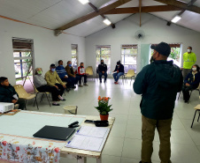 A Portos do Paraná promoveu na quinta-feira (16), na bacia hidrográfica do Baixo Rio Cachoeira, em Antonina, uma reunião com agricultores locais sobre o Programa de Recuperação de APPs Degradadas (PRAD).  - Paranaguá, 17/09/2021  -  Foto: Pierpaolo Notta/Portos do Paraná
