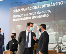 O governador Carlos Massa Ratinho Junior participa nesta segunda-feira (20),  do lançamento da Semana Nacional de Transito ao lado do secretário nacional de Trânsito, Frederico Carneiro, e do diretor-geral do Detran-PR, Wagner Mesquita.   20/09/2021 - Foto: Geraldo Bubniak/AEN