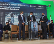 O governador Carlos Massa Ratinho Junior participa nesta segunda-feira (20),  do lançamento da Semana Nacional de Transito ao lado do secretário nacional de Trânsito, Frederico Carneiro, e do diretor-geral do Detran-PR, Wagner Mesquita.   20/09/2021 - Foto: Geraldo Bubniak/AEN