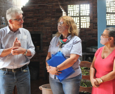 O trabalho de um consórcio intermunicipal e o apoio do governo estadual estão ajudando a fortalecer a agricultura familiar na região do Vale do Ivaí, no Norte do Paraná