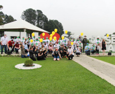 Nesta terça-feira (21), o Dia da Árvore foi comemorado em diversos municípios do Paraná com a distribuição e plantio de mais de 400 mil mudas de espécies nativas. As mudas foram distribuídas pelo Instituto Água e Terra (IAT) que possui 19 viveiros florestais e dois laboratórios de sementes de árvores nativas. Foto: Alessandro Vieira/SEDEST