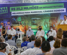 Marechal Cândido Rondon, no Oeste do Paraná, ganhará duas obras de infraestrutura muito aguardadas pela população. O governador Carlos Massa Ratinho Junior esteve no município nesta quarta-feira (22) e anunciou a liberação de cerca de R$ 22,8 milhões em recursos para a retomada do Contorno Oeste da cidade e para a remodelação da Avenida Rio Grande do Sul, uma das principais vias de entrada. 
Foto Gilson Abreu/AEN