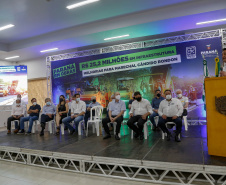 Marechal Cândido Rondon, no Oeste do Paraná, ganhará duas obras de infraestrutura muito aguardadas pela população. O governador Carlos Massa Ratinho Junior esteve no município nesta quarta-feira (22) e anunciou a liberação de cerca de R$ 22,8 milhões em recursos para a retomada do Contorno Oeste da cidade e para a remodelação da Avenida Rio Grande do Sul, uma das principais vias de entrada. 
Foto Gilson Abreu/AEN