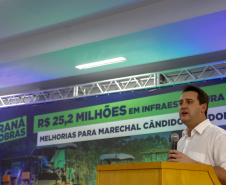 Marechal Cândido Rondon, no Oeste do Paraná, ganhará duas obras de infraestrutura muito aguardadas pela população. O governador Carlos Massa Ratinho Junior esteve no município nesta quarta-feira (22) e anunciou a liberação de cerca de R$ 22,8 milhões em recursos para a retomada do Contorno Oeste da cidade e para a remodelação da Avenida Rio Grande do Sul, uma das principais vias de entrada. 
Foto Gilson Abreu/AEN