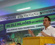 Marechal Cândido Rondon, no Oeste do Paraná, ganhará duas obras de infraestrutura muito aguardadas pela população. O governador Carlos Massa Ratinho Junior esteve no município nesta quarta-feira (22) e anunciou a liberação de cerca de R$ 22,8 milhões em recursos para a retomada do Contorno Oeste da cidade e para a remodelação da Avenida Rio Grande do Sul, uma das principais vias de entrada. 
Foto Gilson Abreu/AEN