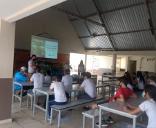 Em diversas cidades do Paraná, as ações em comemoração ao Dia da Árvore (21) ocorrem durante toda a semana. As iniciativas são promovidas pelos 21 Escritórios Regionais do Instituto Água e Terra (IAT) conforme a demanda de cada região. O IAT é um órgão vinculado à Secretaria de Estado do Desenvolvimento Sustentável e do Turismo (Sedest). -  Curitiba, 22/09/2021  -  Foto: IAT/SEDEST