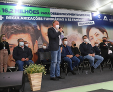 O governador Carlos Massa Ratinho Junior entrega nesta quinta-feira (23), em Mandirituba, na Região Metropolitana de Curitiba, 82 títulos de regularização fundiária para moradores dos bairros São João e Vila Queimados. E tambem  libera R$ 1,3 milhão para pavimentação de vias.   Na foto, o o secretário do Desenvolvimento Urbano e de Obras Públicas (SEDU), João Carlos Ortega,23/09/2021 - Foto: Geraldo Bubniak/AEN