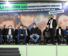 O governador Carlos Massa Ratinho Junior entrega nesta quinta-feira (23), em Mandirituba, na Região Metropolitana de Curitiba, 82 títulos de regularização fundiária para moradores dos bairros São João e Vila Queimados. E tambem  libera R$ 1,3 milhão para pavimentação de vias.  Na foto o  prefeito,  Luis Antonio Biscaia. 23/09/2021 - Foto: Geraldo Bubniak/AEN