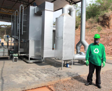 O Centro Oeste do Paraná ganhou a 1ª planta térmica no Brasil para tratar resíduos sólidos urbanos em pequena escala e com uma tecnologia inovadora. A Usina de Termomagnetização utiliza a tecnologia para o tratamento de resíduos sólidos urbanos com sustentabilidade.  -  curitiba, 24/09/2021  -  Foto: Alessandro Vieira/AEN