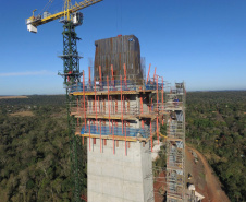 Obras da Ponte da Integração Brasil-Paraguai estão 70% concluídas. Foto: DER