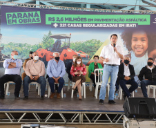 Governador Carlos Massa Ratinho Junior entrega Títulos de Regularização Fundiária e libera recursos em Irati -  Irati, 24/09/2021  -  Foto: Ari Dias/AEN