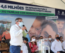 O governador Carlos Massa Ratinho Junior entrega nesta sexta-feira (24), para Inácio Martins, no Centro-Sul do Estado, 202 títulos de regularização fundiária para moradores do bairro São Roque. E tambem  libera R$ 2 milhões para pavimentação de vias.   Na foto, presidente da Cohapar, Jorge Lange, 24/09/2021 - Foto: Geraldo Bubniak/AEN