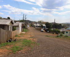 O governador Carlos Massa Ratinho Junior entrega nesta sexta-feira (24), para Inácio Martins, no Centro-Sul do Estado, 202 títulos de regularização fundiária para moradores do bairro São Roque. E tambem  libera R$ 2 milhões para pavimentação de vias.   24/09/2021 - Foto: Geraldo Bubniak/AEN