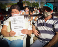 O governador Carlos Massa Ratinho Junior entrega nesta sexta-feira (24), para Inácio Martins, no Centro-Sul do Estado, 202 títulos de regularização fundiária para moradores do bairro São Roque. E tambem  libera R$ 2 milhões para pavimentação de vias.   24/09/2021 - Foto: Geraldo Bubniak/AEN