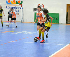 A 33ª edição dos dos Jogos da Juventude do Paraná seguiu com as suas competições no último final de semana. As 12 regionais tiveram partidas de futsal, basquete, handebol e vôlei. Ao todo, foram 270 jogos, sendo 133 do futsal, 66 do vôlei, 37 do handebol e 34 do basquete.  -  Curitiba, 27/09/2021  -  Foto: Paraná Esporte
